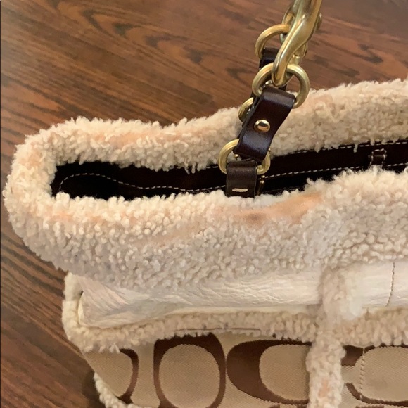 Coach purse - Picture 4 of 6